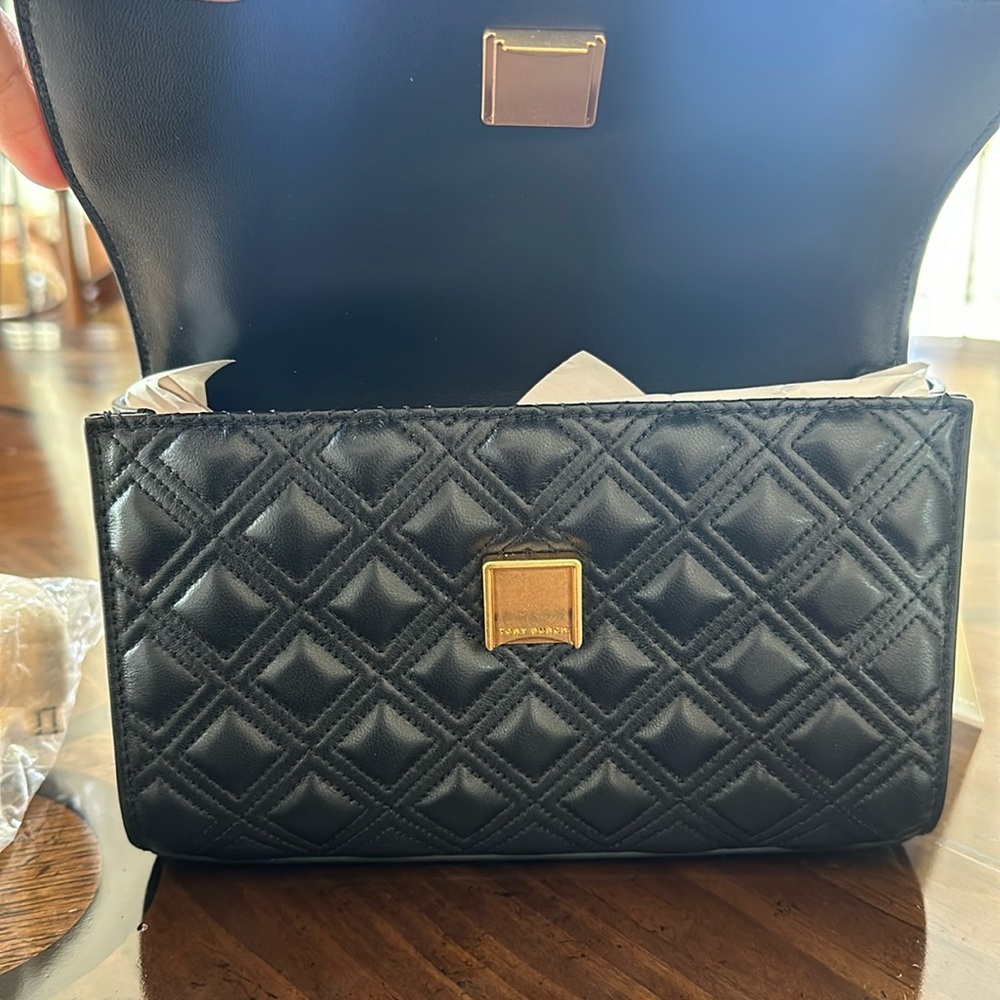 New Tory Burch Fleming Matte Small , Bag black , Style: 755776 . RN # 111395 - Picture 4 of 12